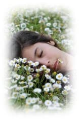 image d'une femme dans les fleurs